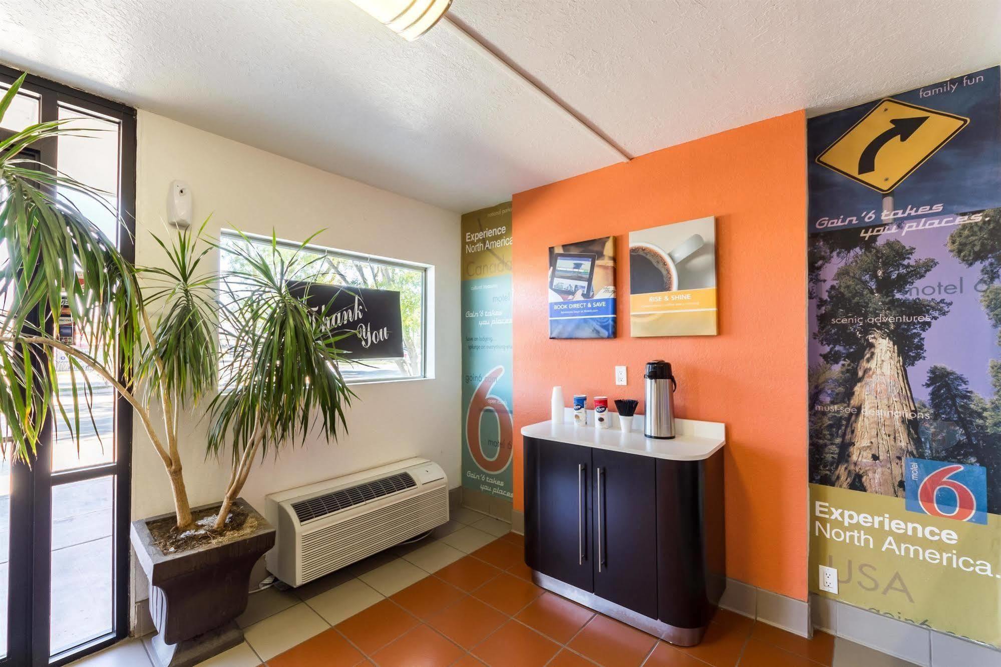 6-uvalde, Tx Hotel 2*